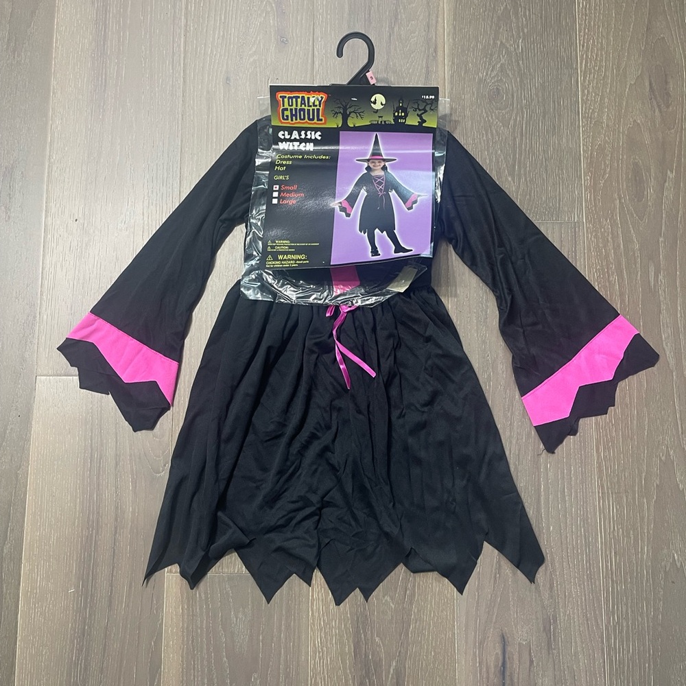 Totally ghoul classic witch. NWT dress/hat small/medium